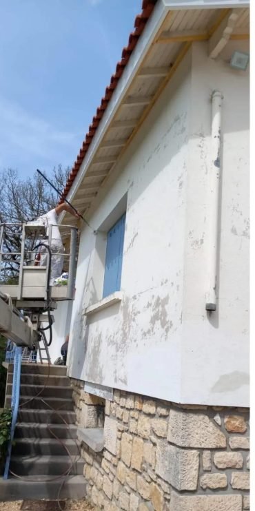 Ravalement d'une maison sur soubassement à Bourg-en-Bresse : avant les travaux