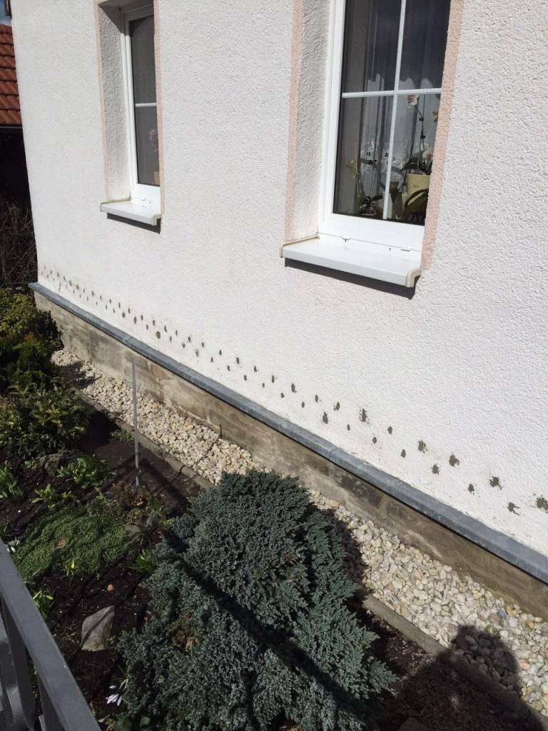 Ligne d'injection en pied de façade